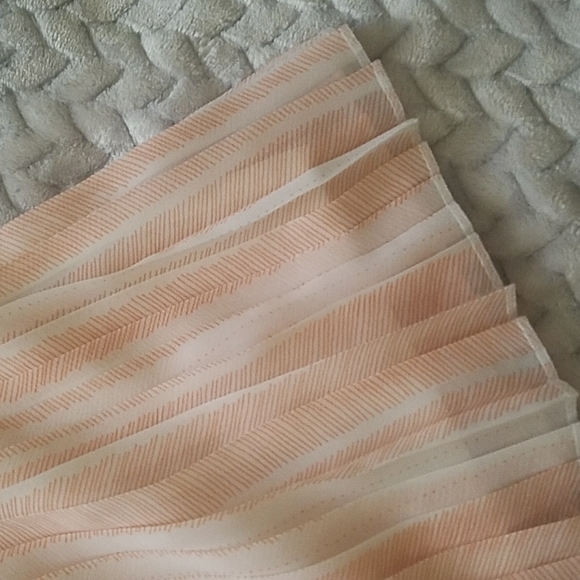 NWT BCBGeneration Sea Coral Combo Pleated Miniskirt Size S - Picture 3 of 5